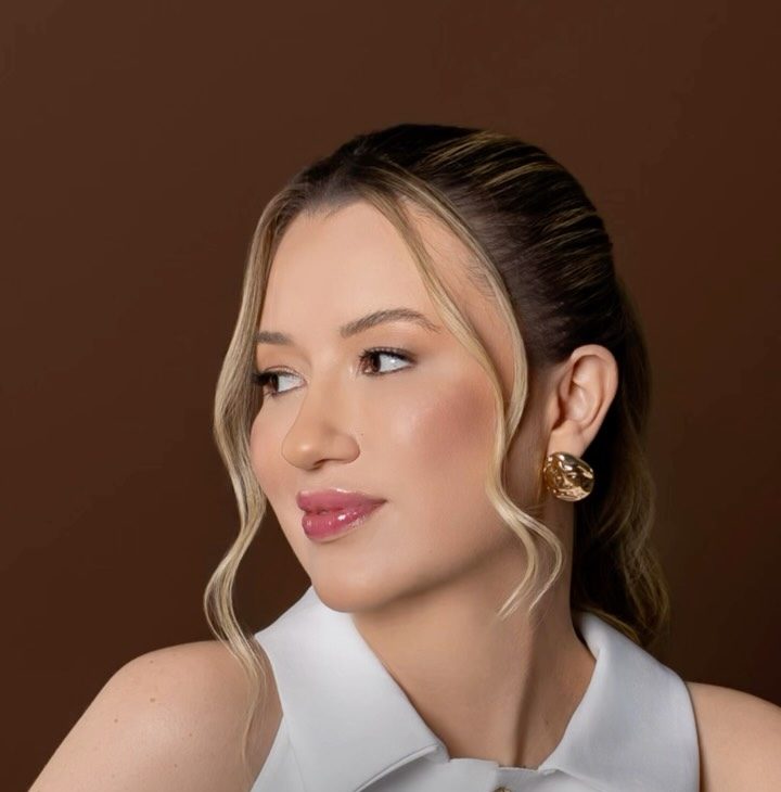 Dra. Laísa Carvalho